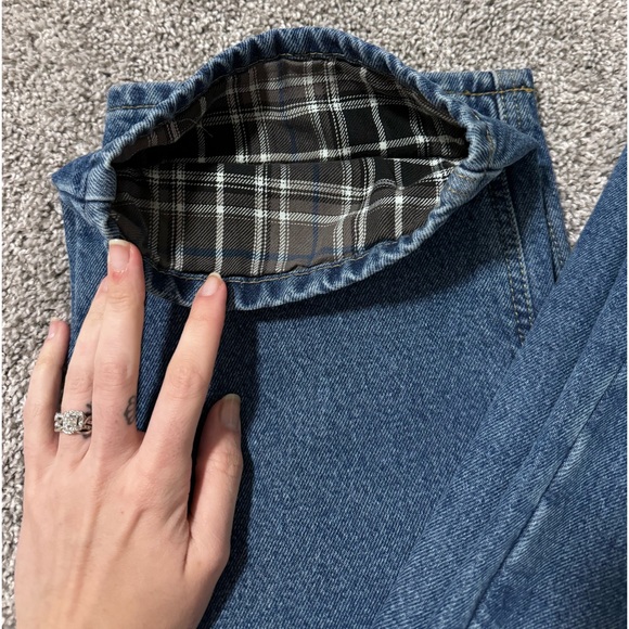 • Mens - 29 x 32 - Carhartt jeans • - Picture 3 of 6